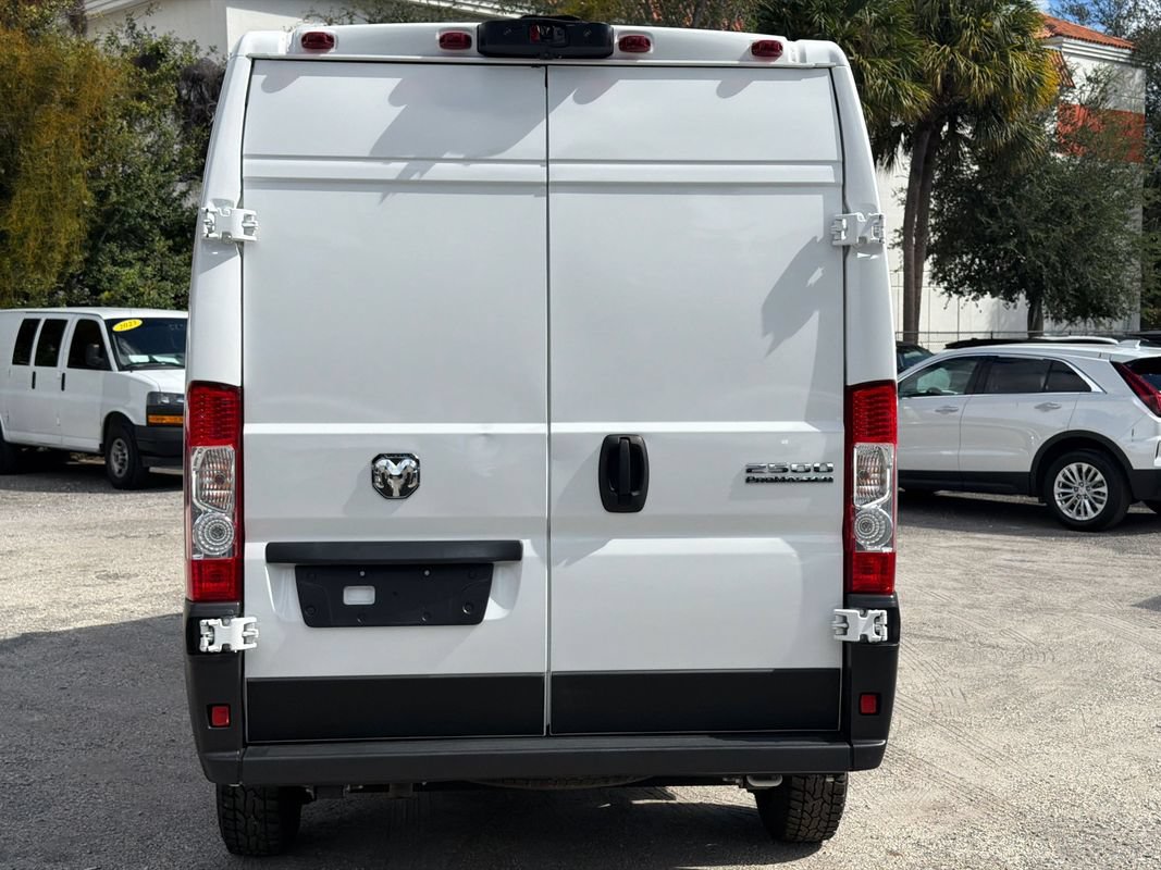 Used 2025 RAM ProMaster 2500 w/ Convenience Group FWD image 4