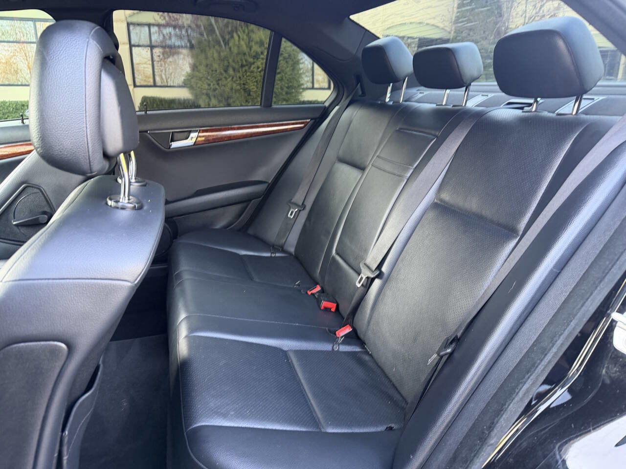 Used 2011 Mercedes-Benz C 300 4MATIC Sedan image 16