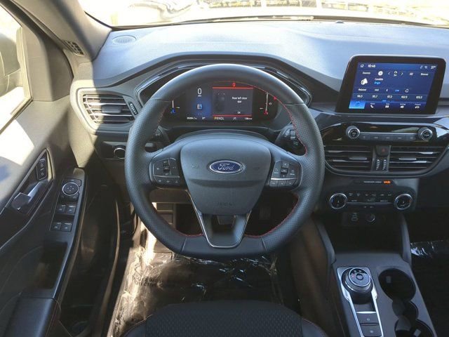 Used 2025 Ford Escape ST-Line FWD image 15