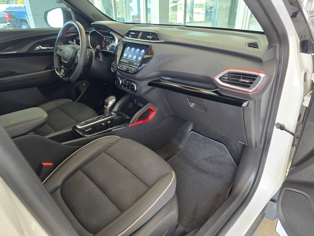 Used 2023 Chevrolet TrailBlazer RS w/ Sun and Liftgate Package image 15