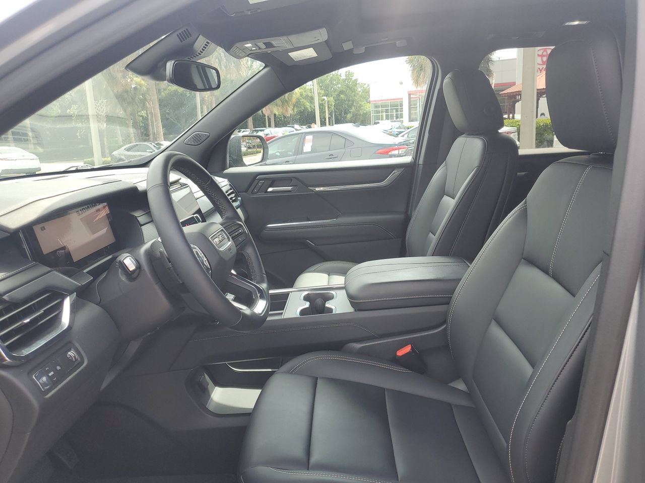 Used 2024 GMC Acadia Elevation w/ Luxury Package FWD image 16