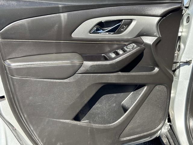 Used 2020 Chevrolet Traverse LS w/ LPO, Blackout Package image 10