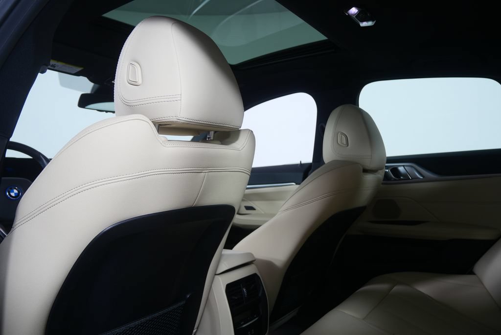 Certified 2023 BMW i4 eDrive35 RWD image 16