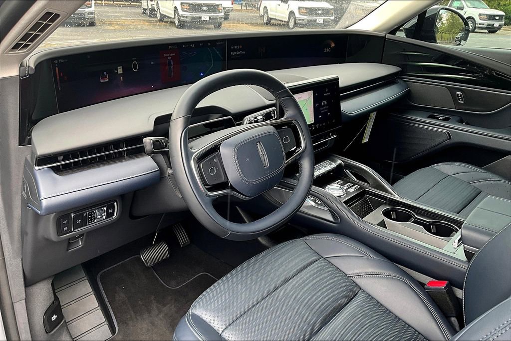 Used 2024 Lincoln Nautilus Reserve image 13