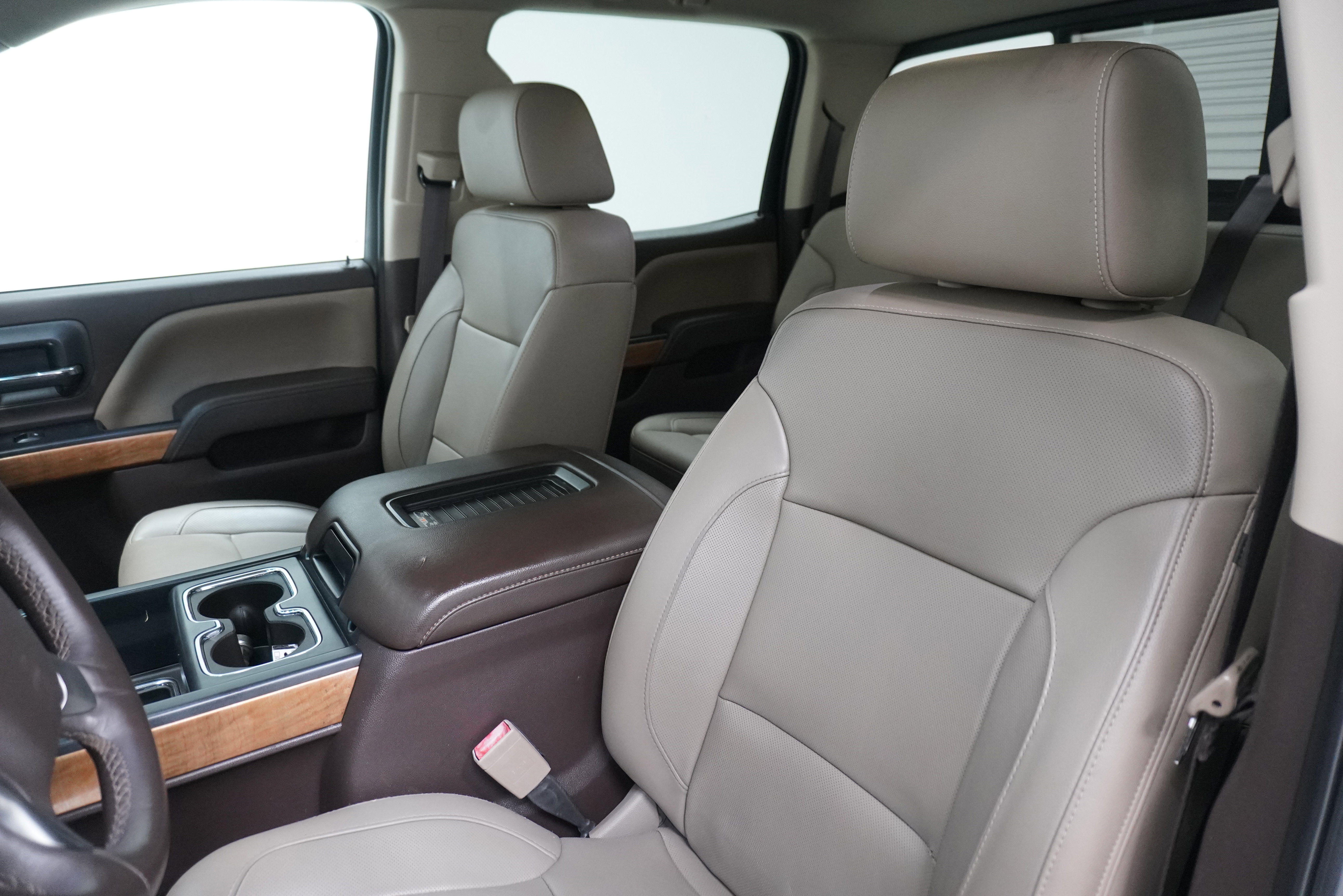 Used 2018 Chevrolet Silverado 1500 LTZ w/ Texas Edition AWD/4WD image 12