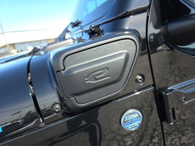 Used 2025 Jeep Wrangler Unlimited Rubicon 4xe w/ Safety Group image 14