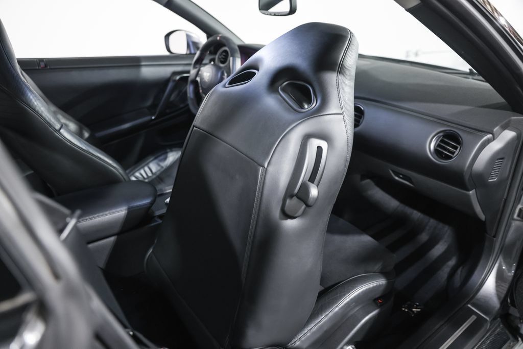 Used 2013 Nissan GT-R Premium AWD/4WD image 29