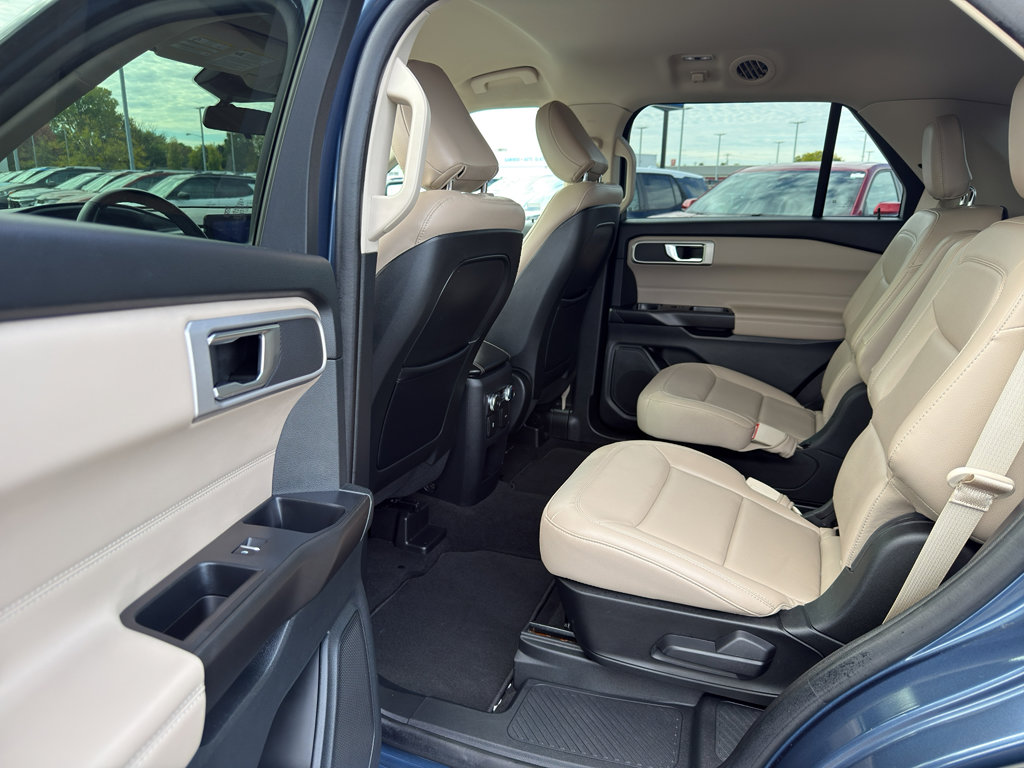 Used 2020 Ford Explorer XLT w/ Equipment Group 202A image 30