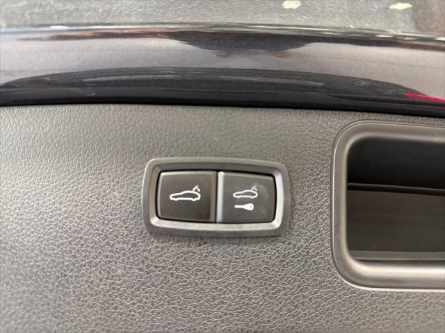 Used 2020 Porsche Macan image 41