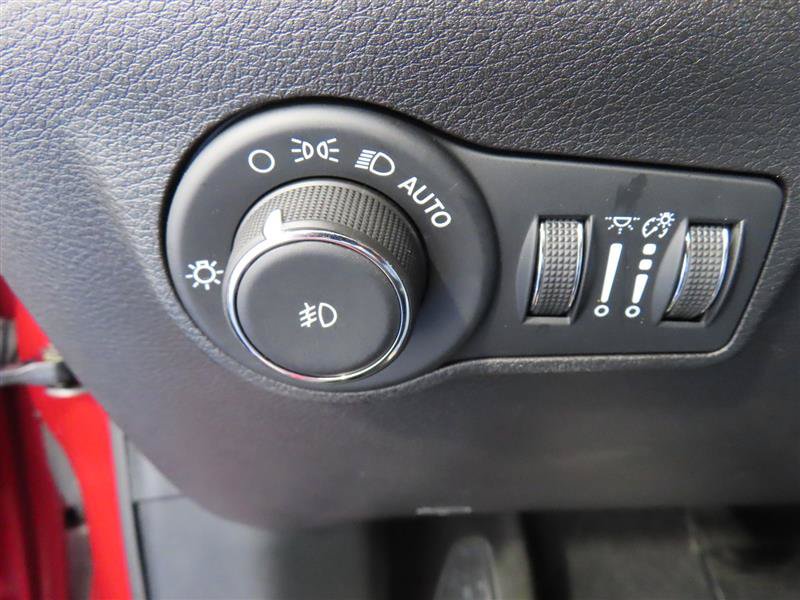 Used 2025 Jeep Compass Limited AWD/4WD image 18