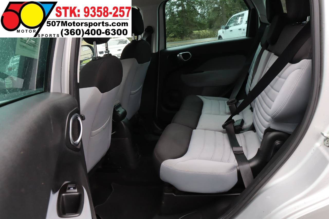 Used 2014 FIAT 500L Easy w/ Popular Equipment Group FWD image 16