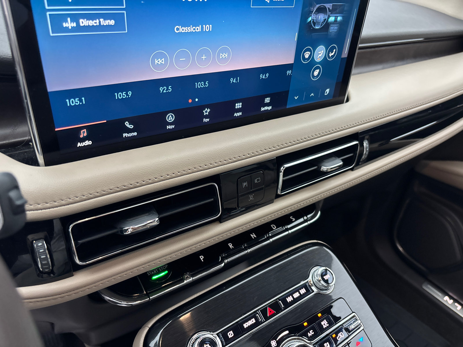 Used 2022 Lincoln Nautilus Reserve AWD/4WD image 21