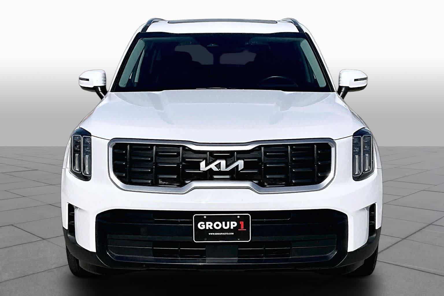 Used 2025 Kia Telluride S FWD image 4