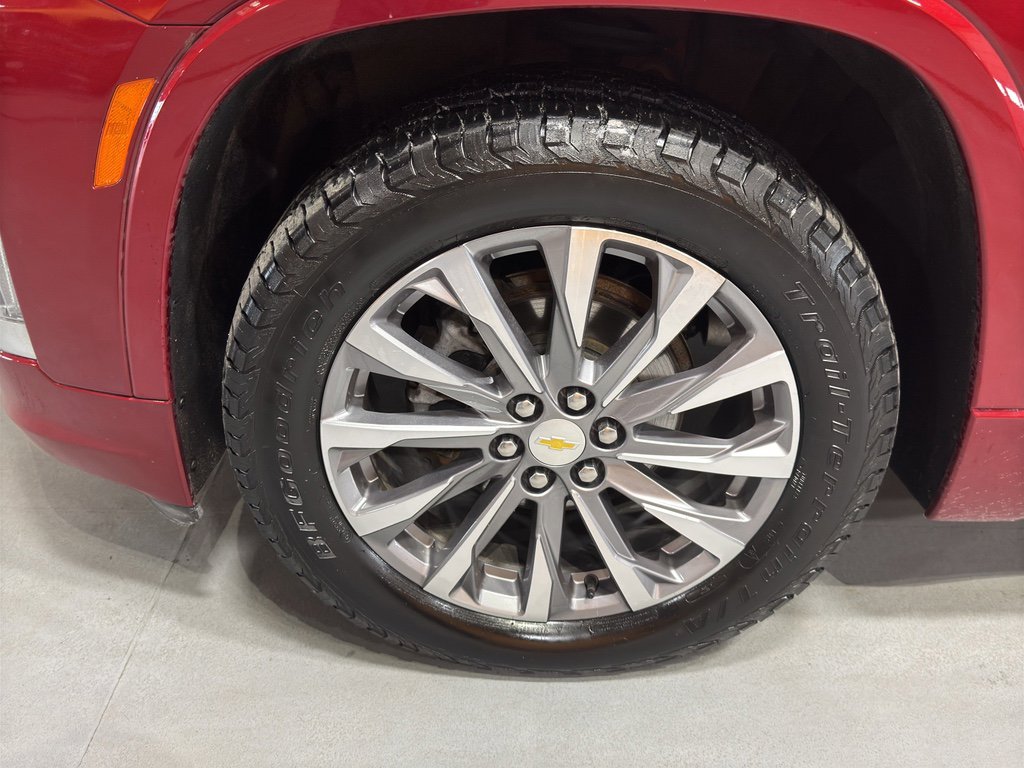 Used 2023 Chevrolet Traverse Premier image 9