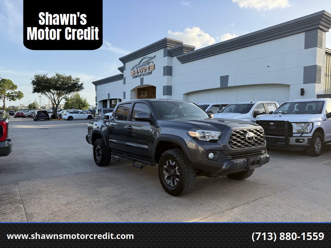 Used 2020 Toyota Tacoma TRD Off-Road AWD/4WD image 1