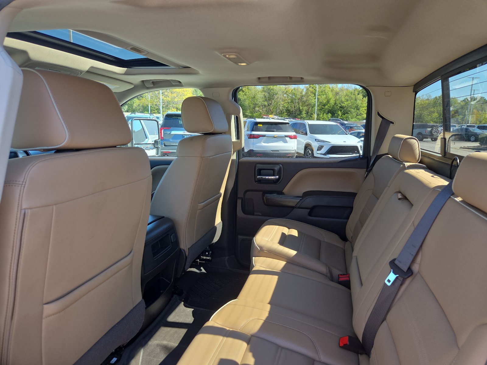 Used 2018 GMC Sierra 2500 Denali w/ Duramax Plus Package AWD/4WD image 20