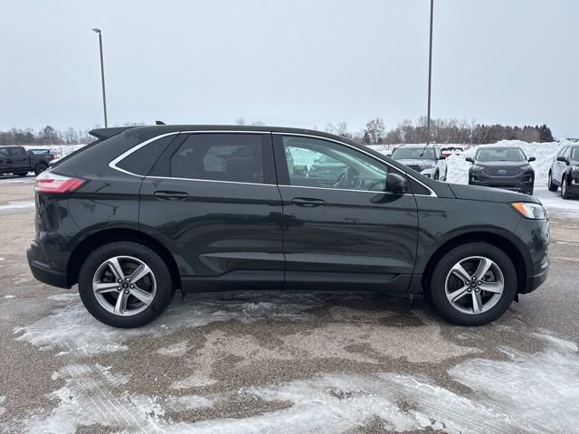 Used 2024 Ford Edge SEL w/ Convenience Package image 4