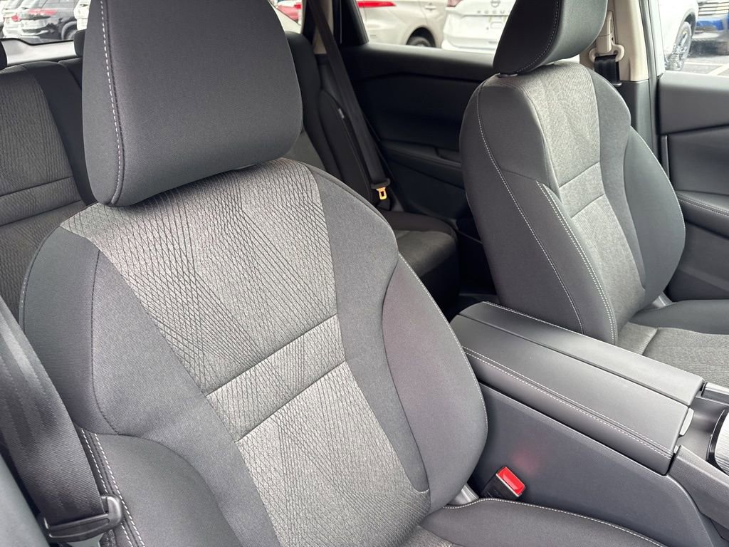 New 2026 Nissan Rogue SV FWD image 19