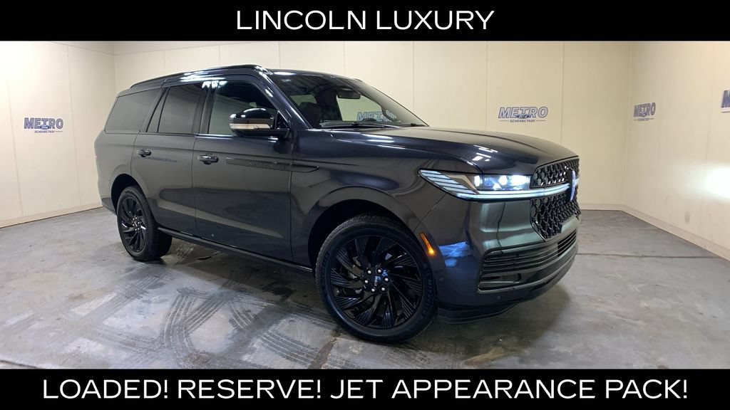Used 2025 Lincoln Navigator Reserve w/ Jet Appearance Package AWD/4WD image 1