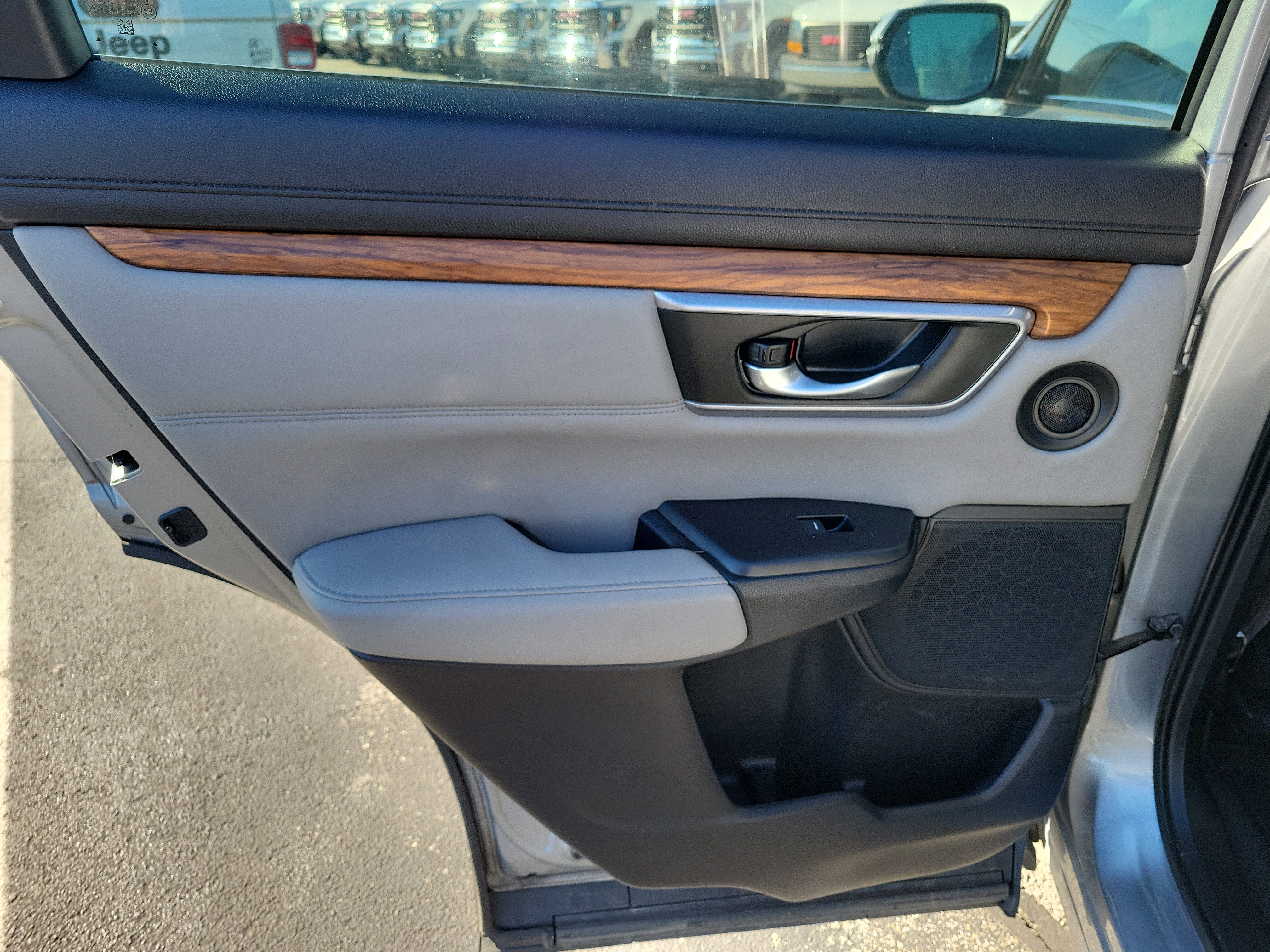 Used 2017 Honda CR-V EX-L image 16