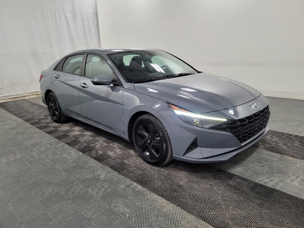 Used 2021 Hyundai Elantra Blue image 11