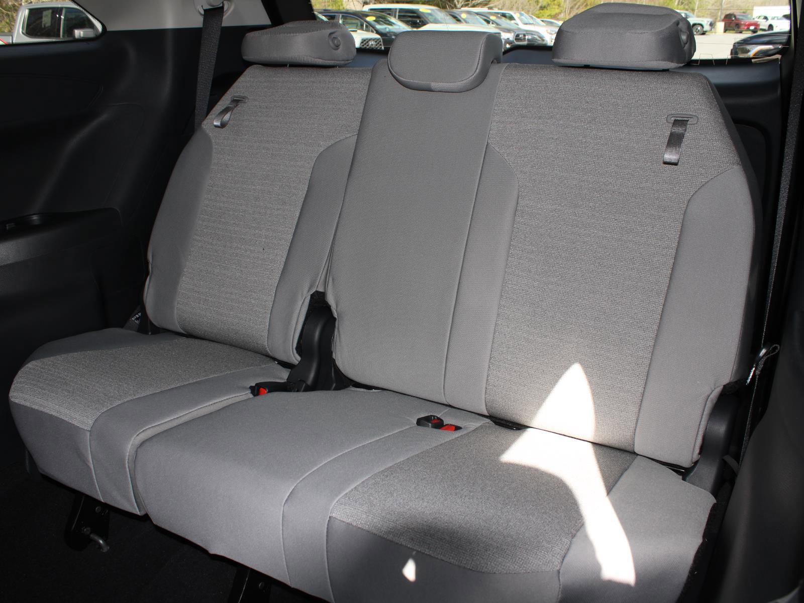 New 2026 Toyota Sienna LE image 19