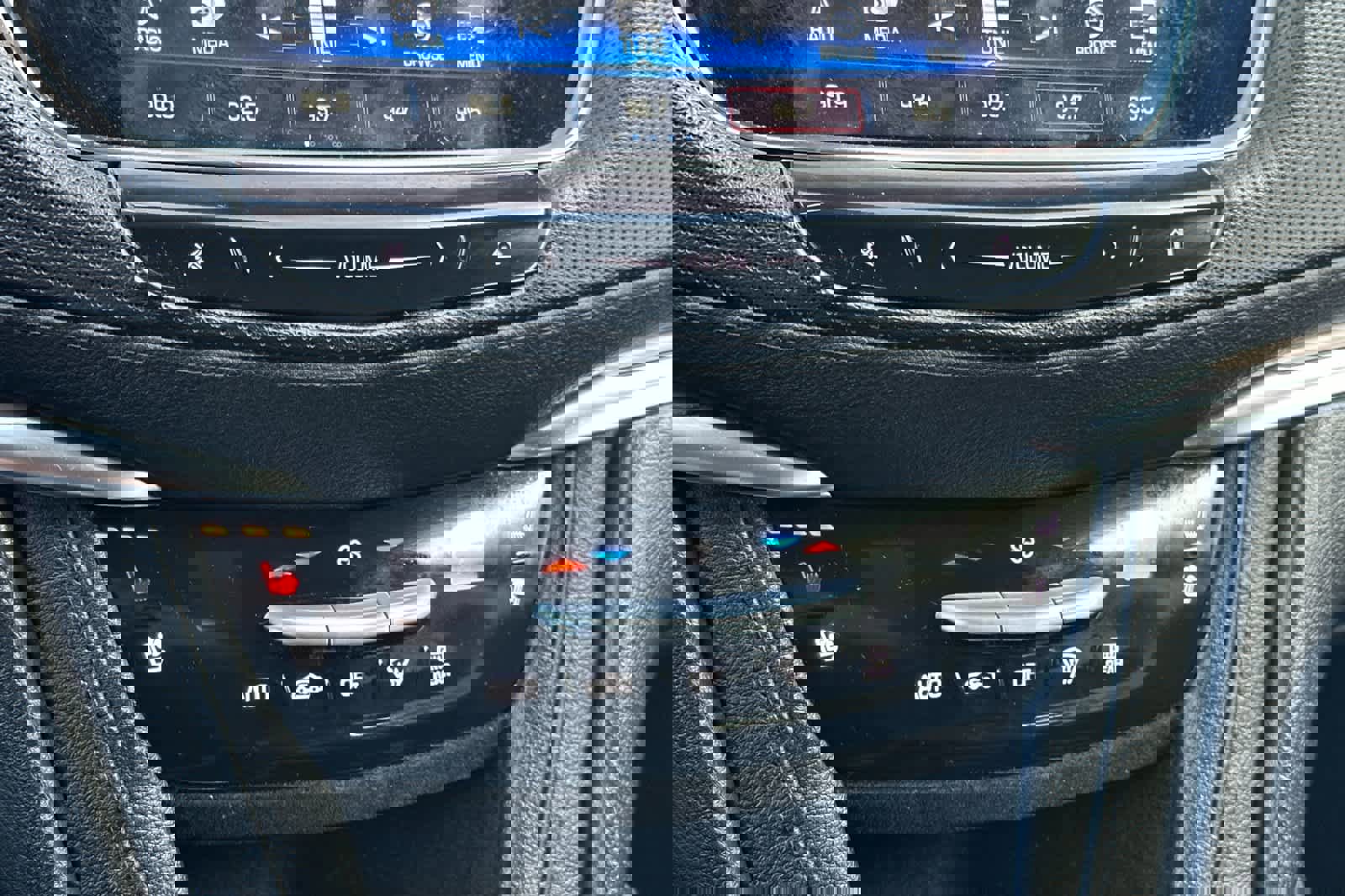 Used 2017 Cadillac XT5 Premium Luxury w/ Driver Assist Package image 22