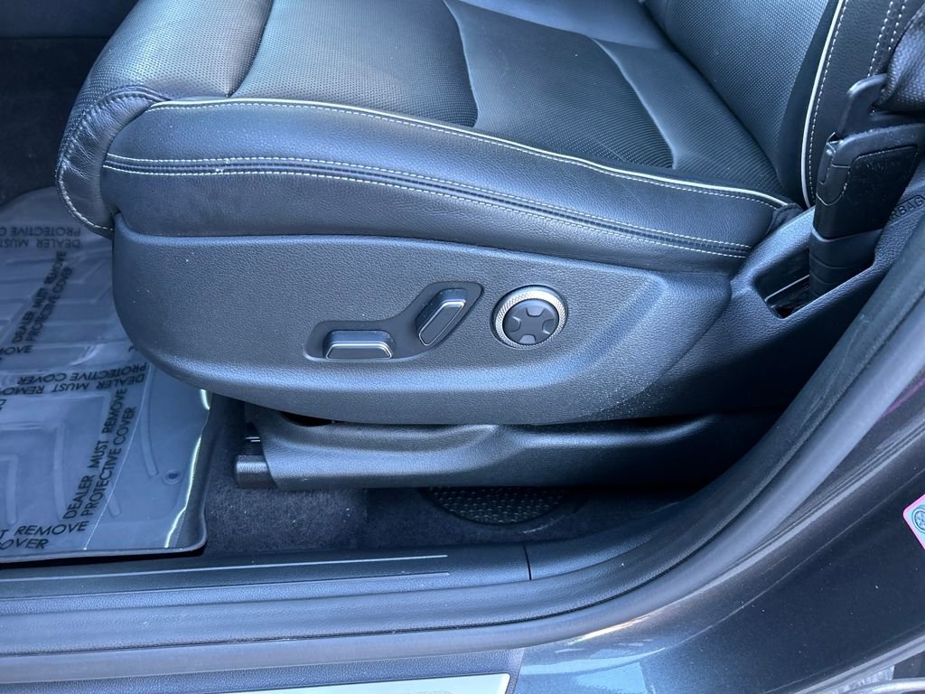 Used 2024 Genesis GV70 2.5T Advanced w/ Advanced Package image 16