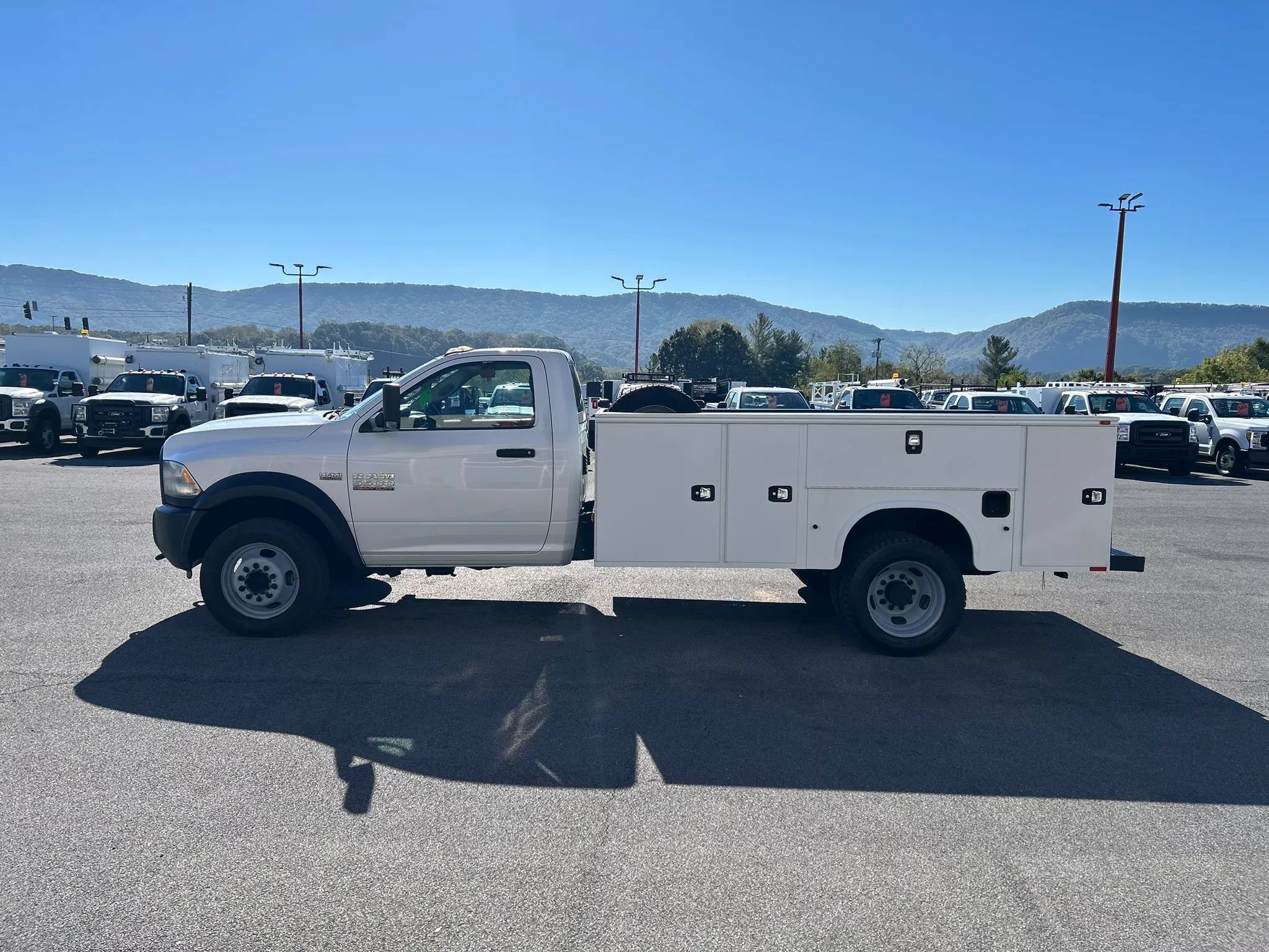 Used 2015 RAM 5500 Tradesman w/ Power Accessory Group AWD/4WD image 3