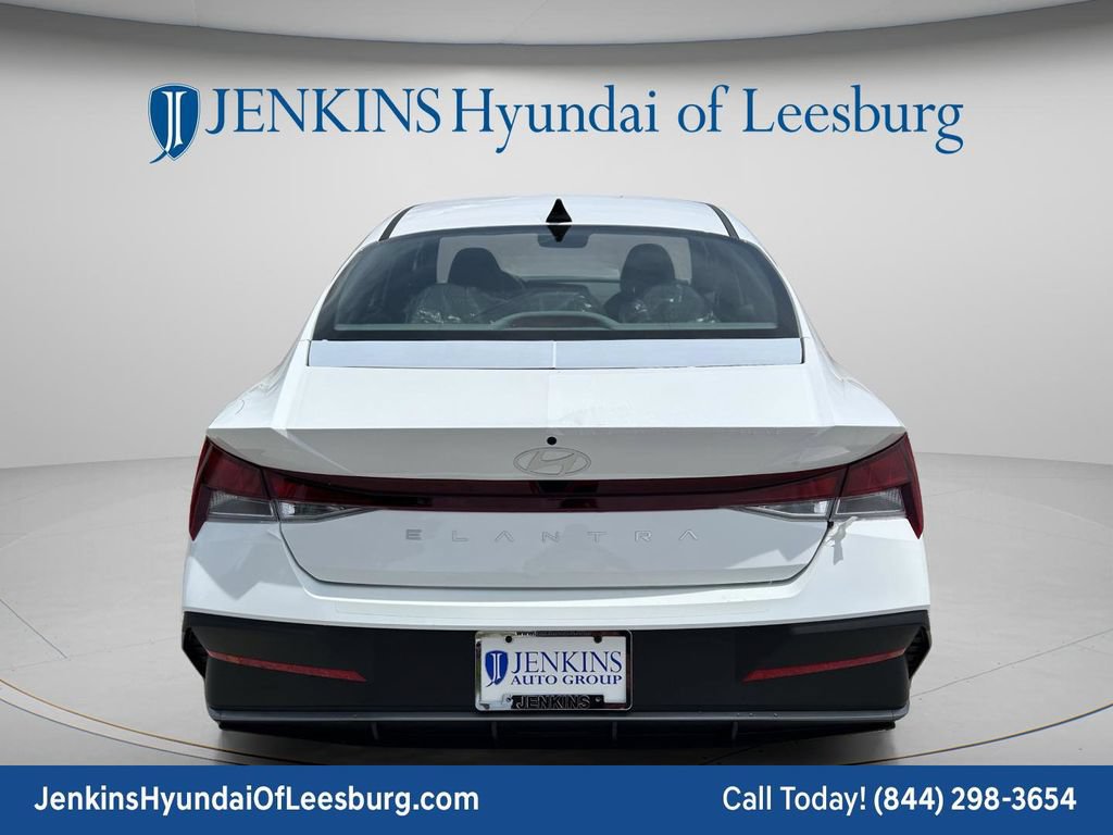 New 2026 Hyundai Elantra SE FWD image 6