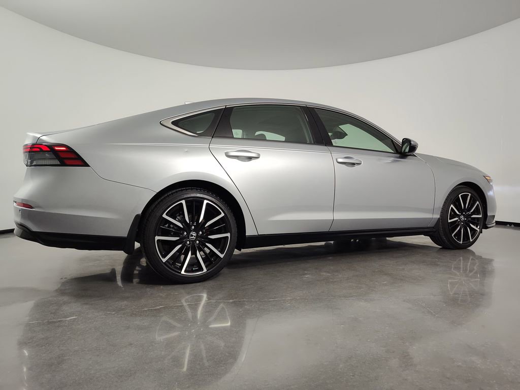 Used 2025 Honda Accord Touring image 12
