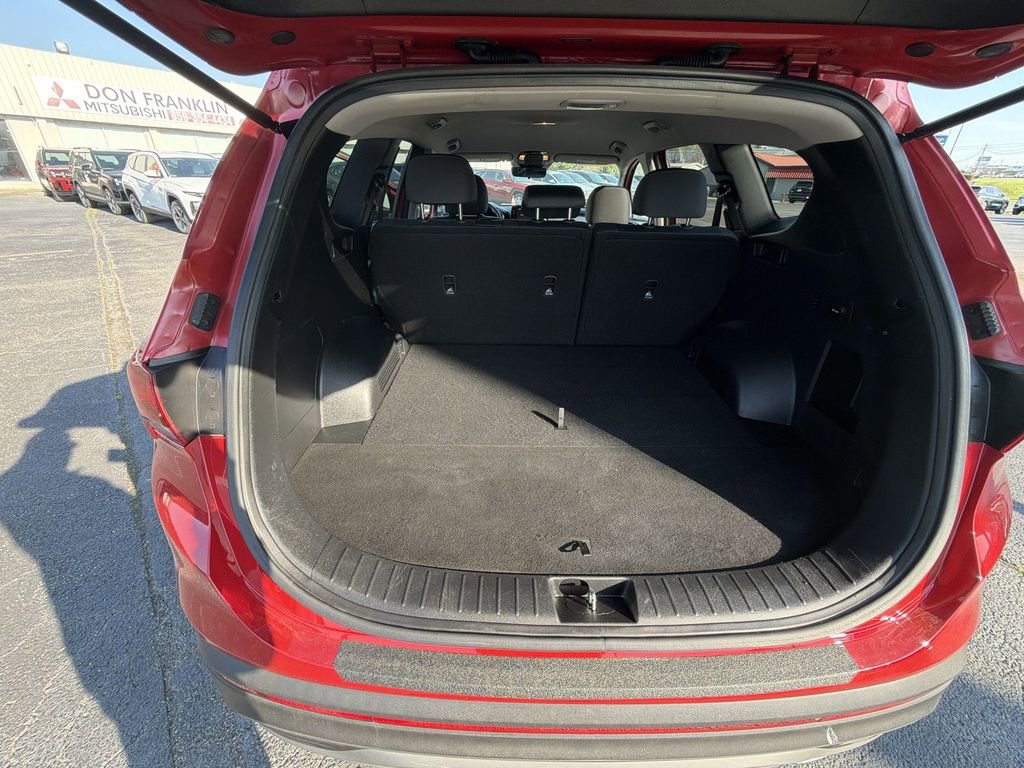 Used 2023 Hyundai Santa Fe SE AWD/4WD image 23