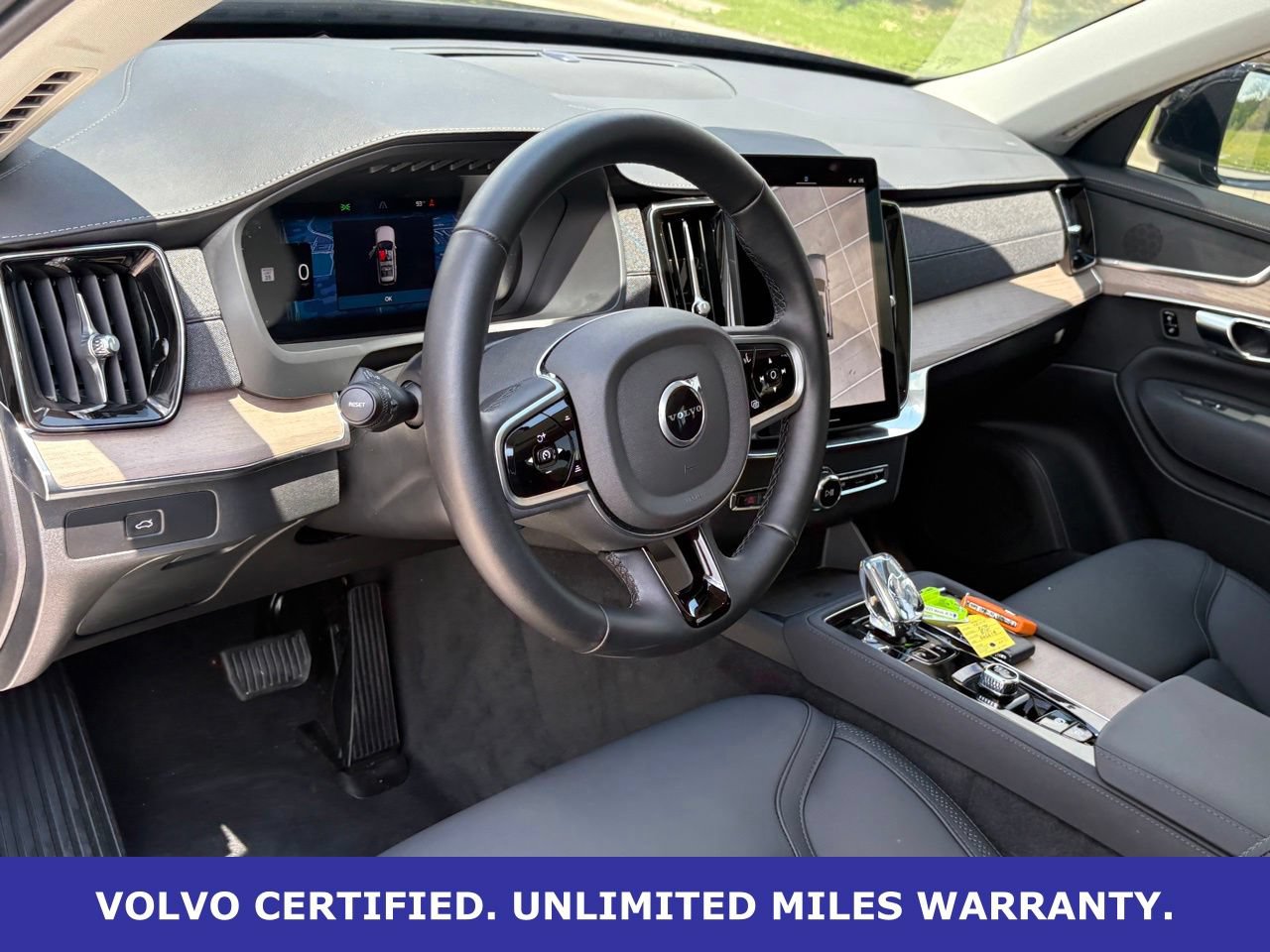 Certified 2025 Volvo XC90 B6 Plus AWD/4WD image 15