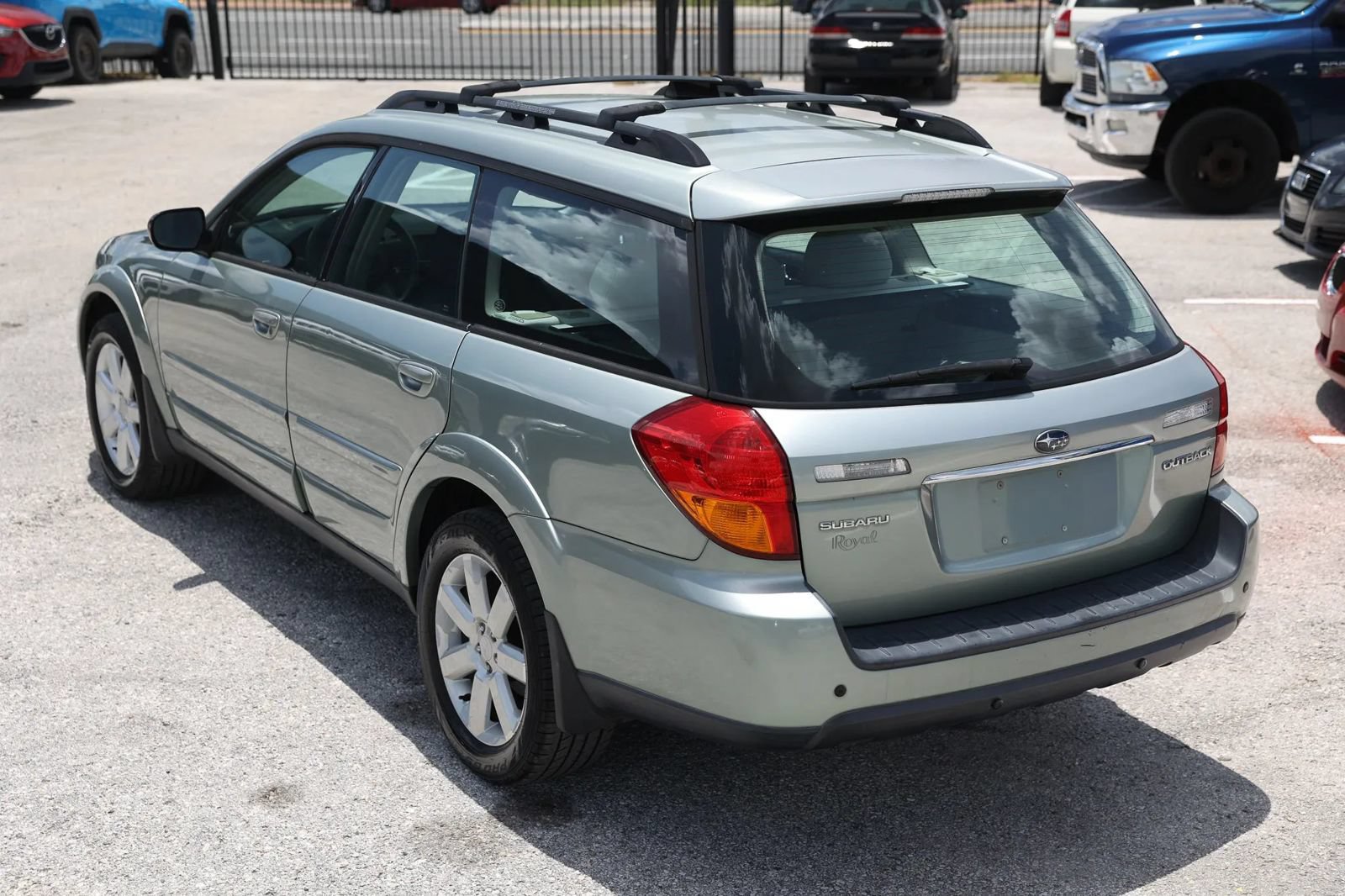 Used 2006 Subaru Outback 2.5i Special Edition AWD/4WD image 5