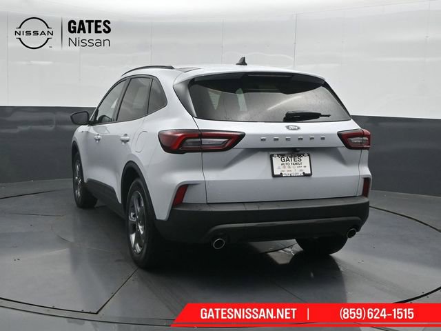 Used 2025 Ford Escape ST-Line FWD image 8