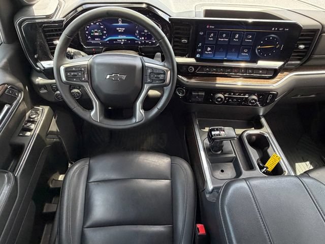 Used 2024 Chevrolet Silverado 1500 LT Trail Boss w/ LT Trail Boss Premium Package AWD/4WD image 18