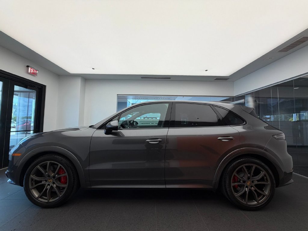 Used 2021 Porsche Cayenne GTS AWD/4WD image 2