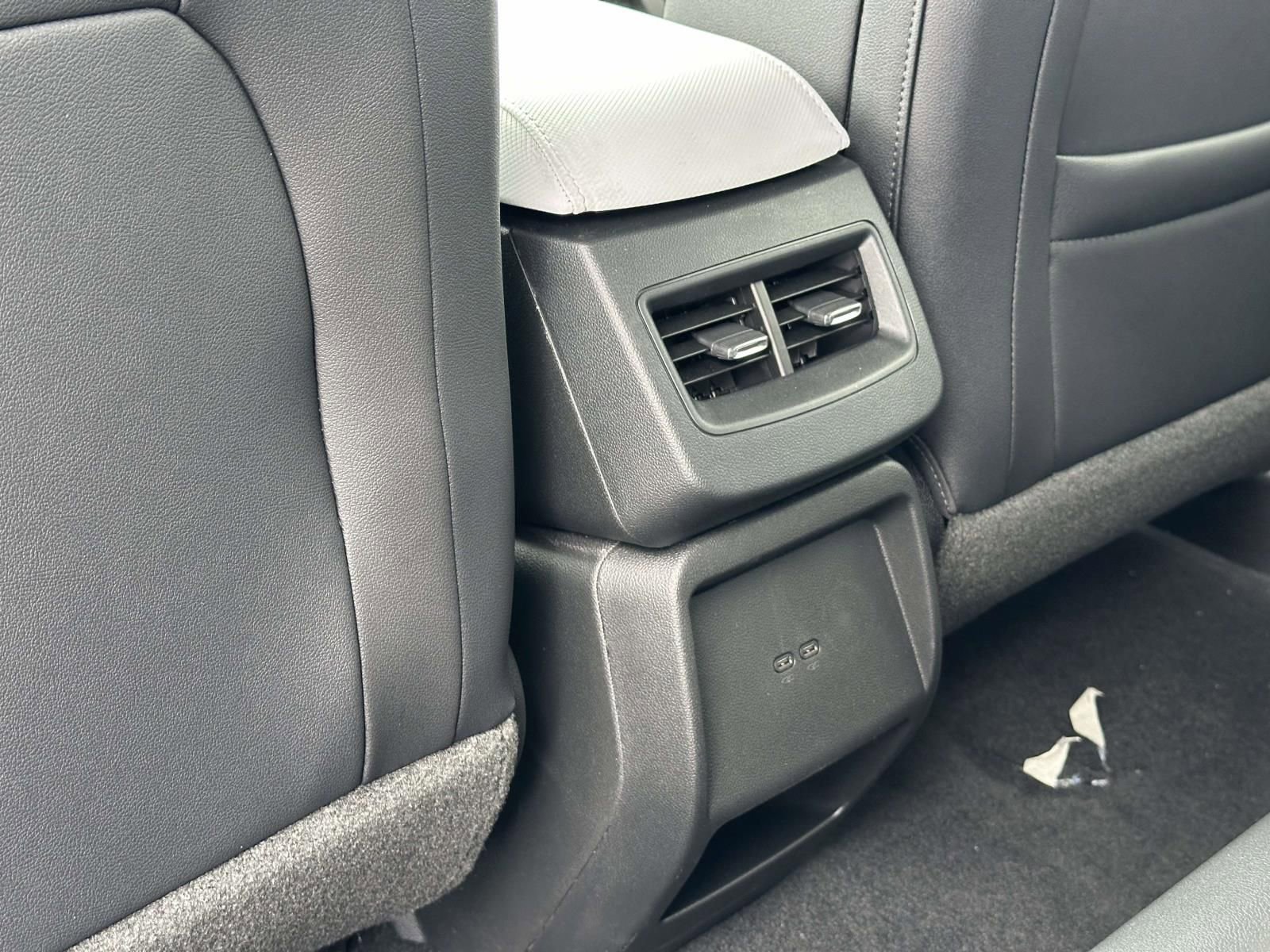 New 2026 Chevrolet Equinox EV LT w/ LPO, Blackout Package FWD image 9