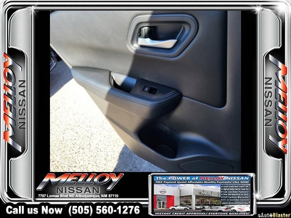 Used 2025 Nissan Rogue SV image 11