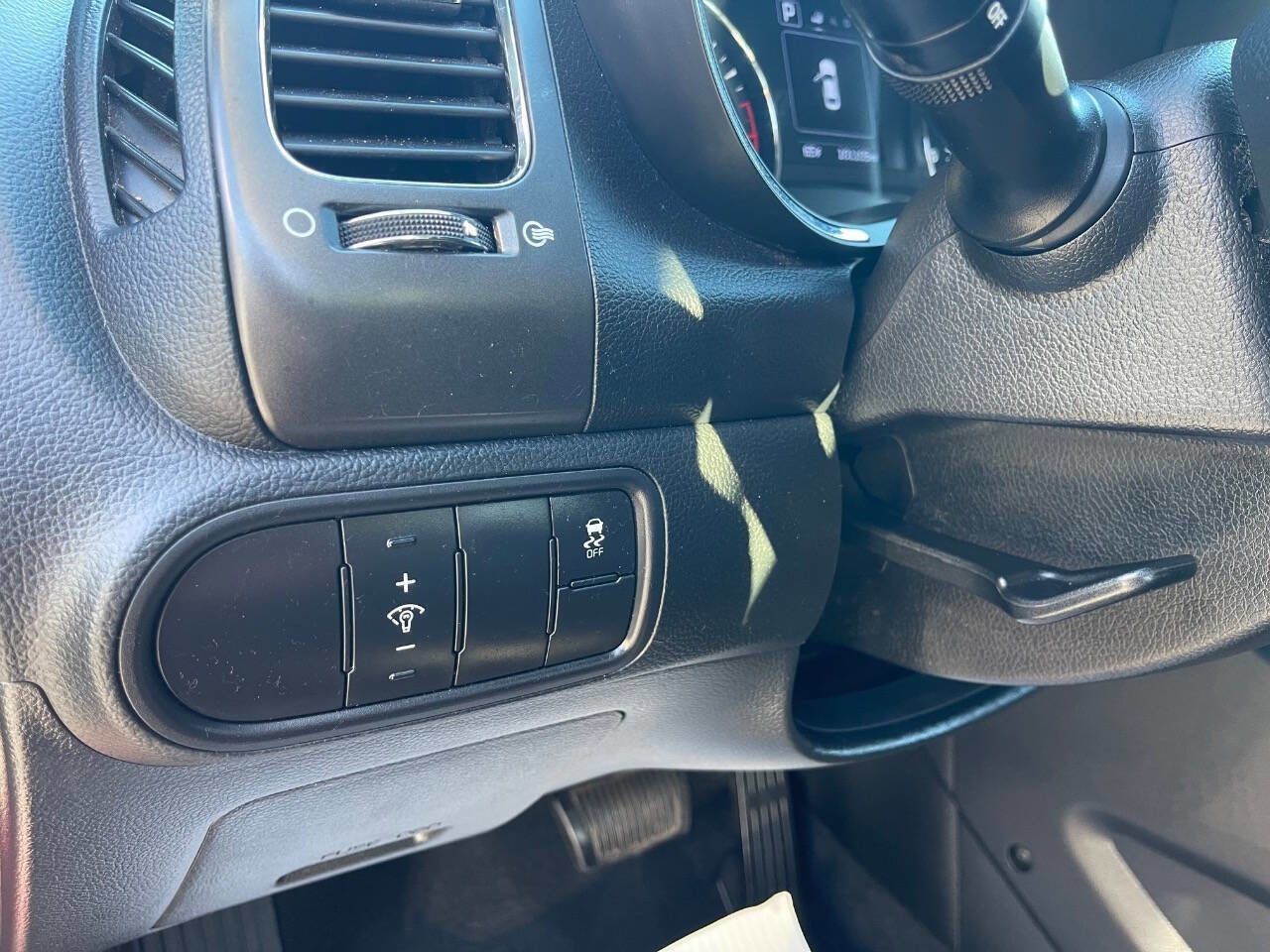 Used 2018 Kia Forte S image 18