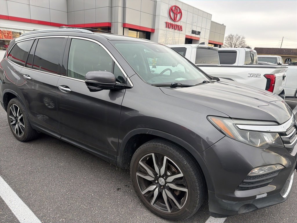 Used 2016 Honda Pilot Touring image 2