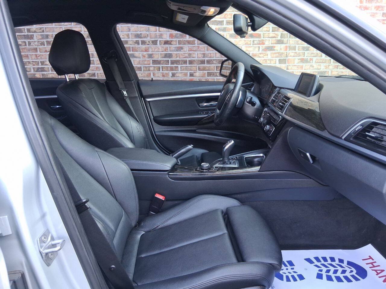 Used 2016 BMW 328i Sedan RWD image 11