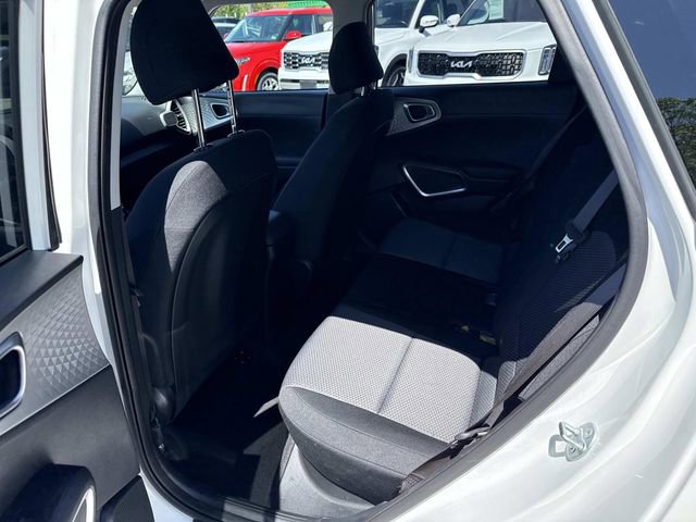 Used 2025 Kia Soul LX w/ LX Technology Package image 16