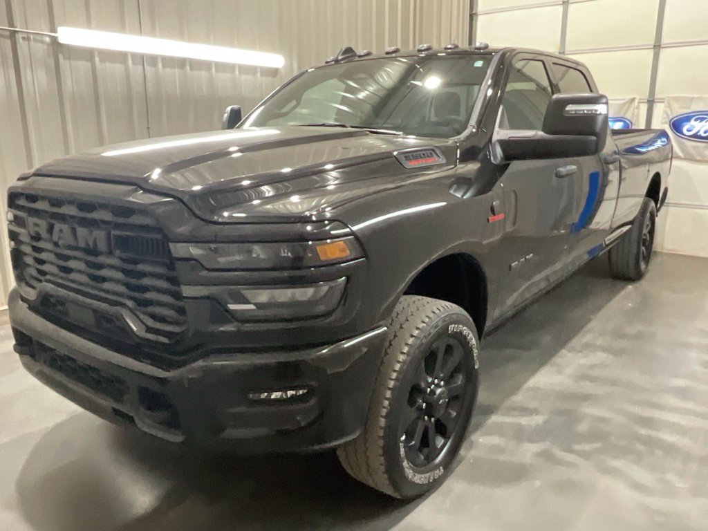 Used 2026 RAM 3500 Big Horn AWD/4WD image 4