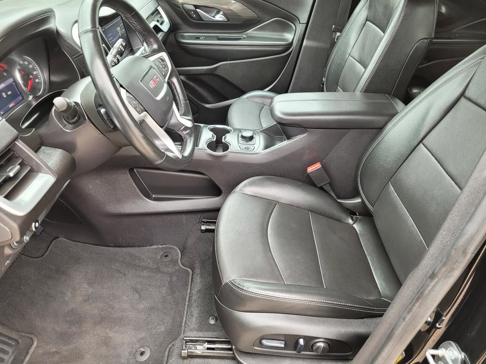 Used 2024 GMC Terrain SLT image 22
