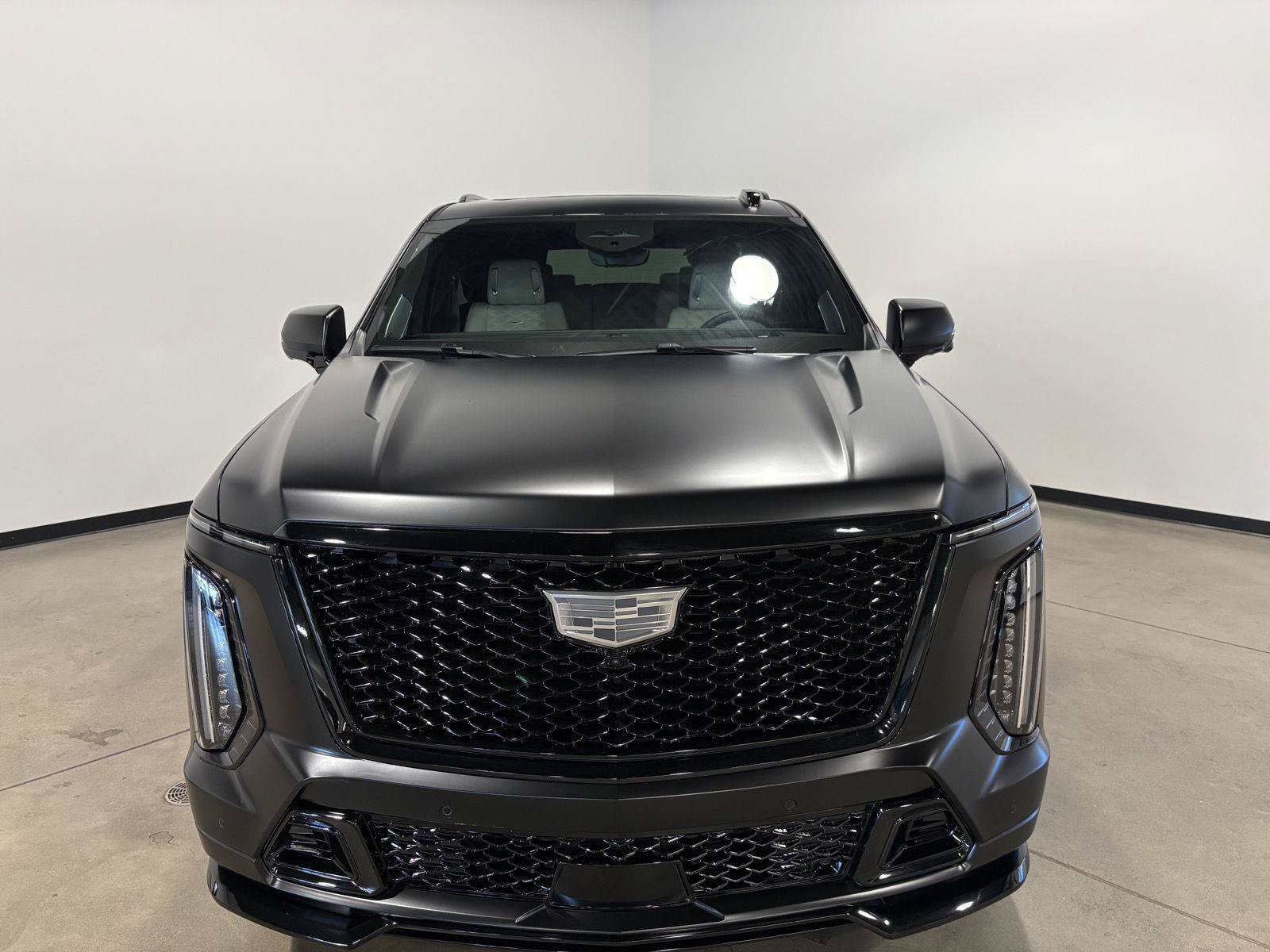 Used 2026 Cadillac Escalade V w/ LPO, ONYX Package AWD/4WD image 8