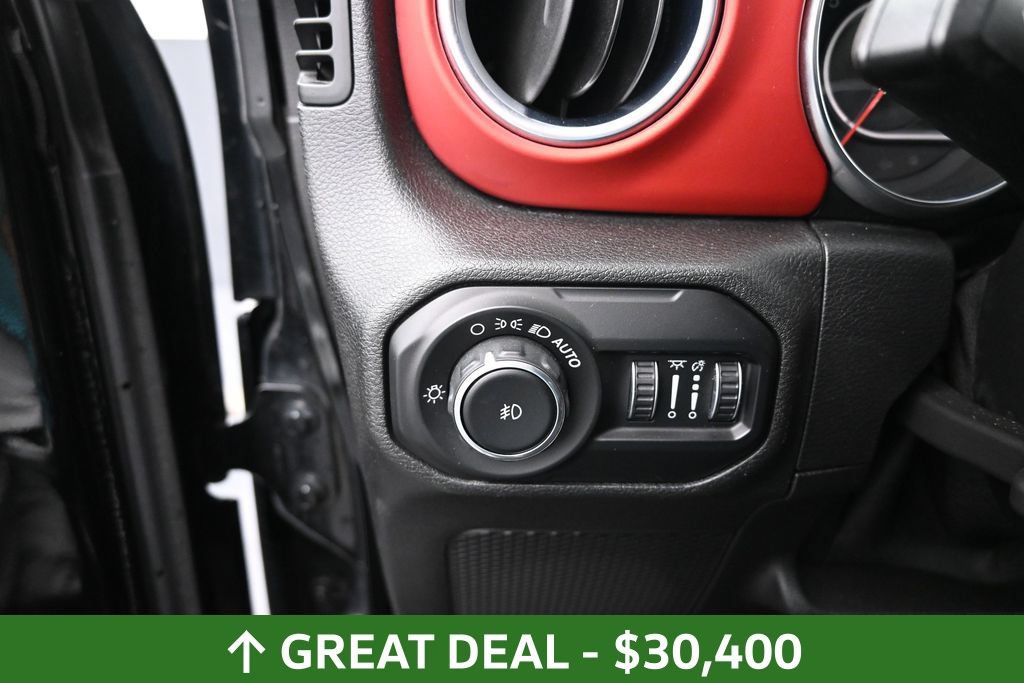 Used 2021 Jeep Wrangler Unlimited Rubicon w/ LED Lighting Group AWD/4WD image 26