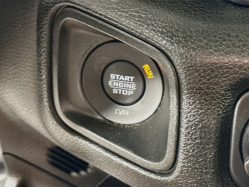 Certified 2025 Jeep Wrangler Unlimited Sport AWD/4WD image 23