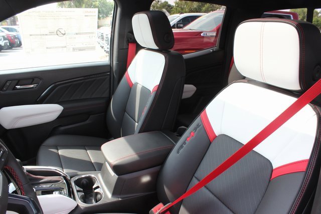 New 2026 GMC Canyon AT4X image 2