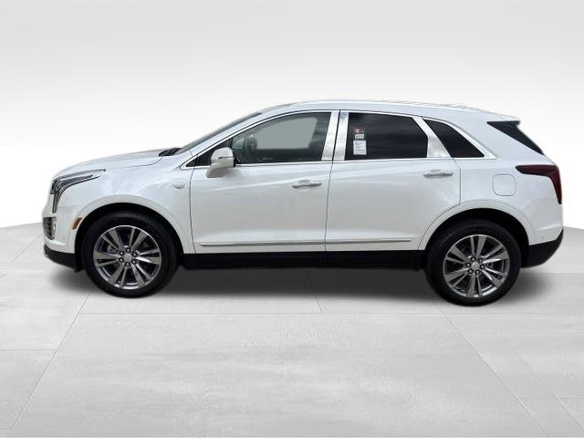 Certified 2025 Cadillac XT5 Premium Luxury w/ Technology Package AWD/4WD image 2